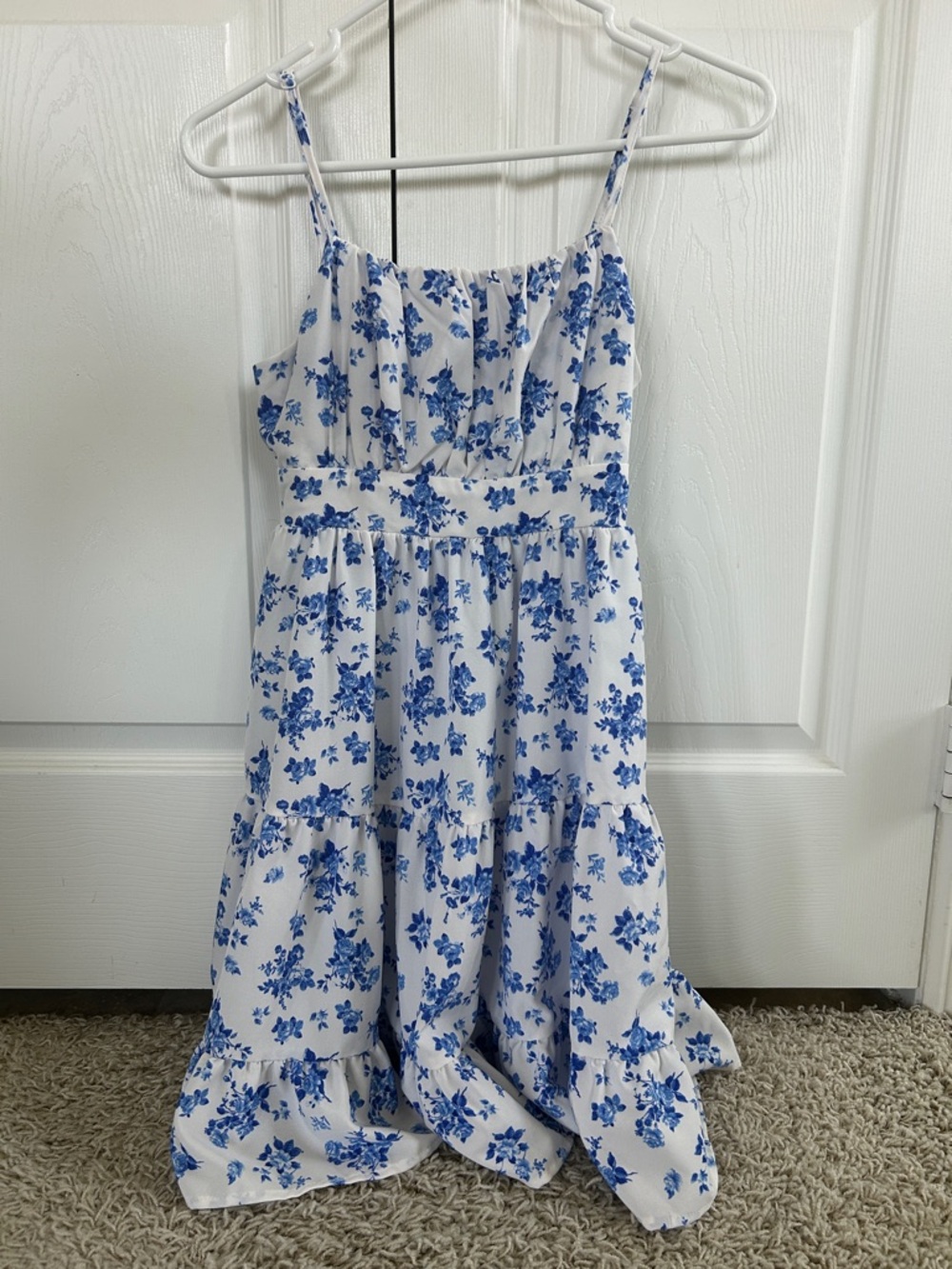 SHEIN Women’s XS Blue and White Floral Dress - Picture 8 of 9